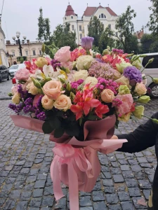 Доставка квітів у м.Чернівці - Роза Буковина